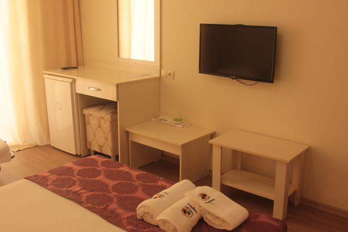 Imagen de la habitación del Nagidos Hotel. Foto 10