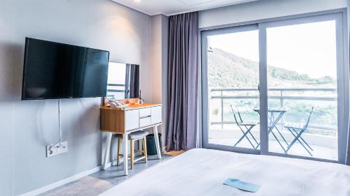 Imagen de la habitación del Namhae Sports Park Hotel. Foto 14