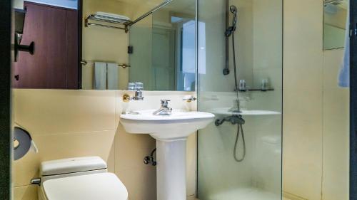 Imagen de la habitación del Namhae Sports Park Hotel. Foto 15