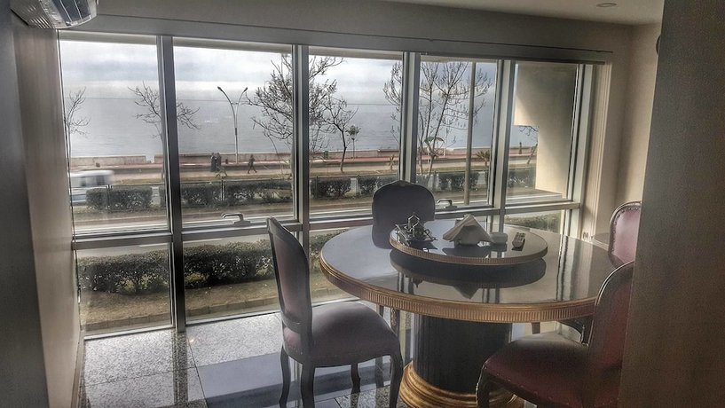 Imagen de la habitación del Nana Hotel. Foto 15