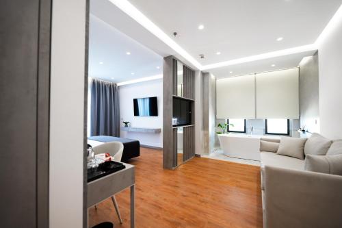 Imagen general del Naos Luxury Hotel. Foto 5
