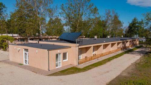 Imagen de la habitación del Napsugár Club és Panzió. Foto 7