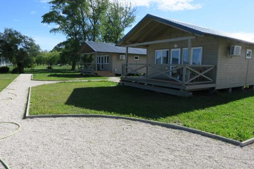 Imagen general del Napsugár Club és Panzió. Foto 2