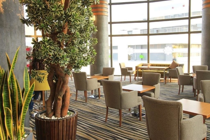 Imagen del bar/restaurante del Naskon Sapphire Resort Thermal and Spa. Foto 2