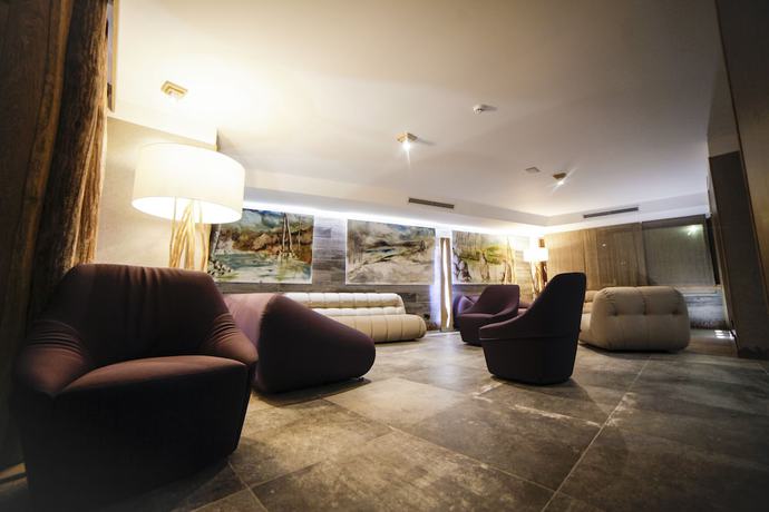 Imagen de los interiores del National Park Hotel and Spa. Foto 16