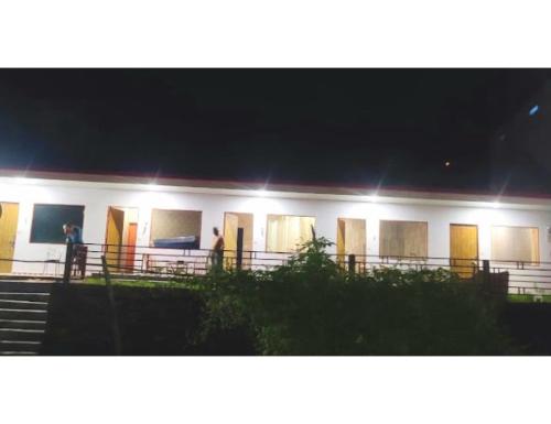 Imagen general del Natraj Heli Resort, Sersi. Foto 8