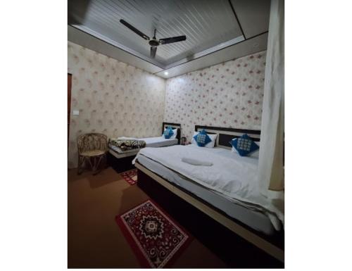 Imagen de la habitación del Natraj Heli Resort, Sersi. Foto 20