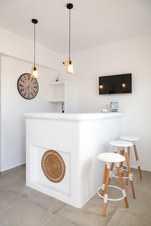 Imagen de los interiores del Naxos Earth Suites. Foto 16