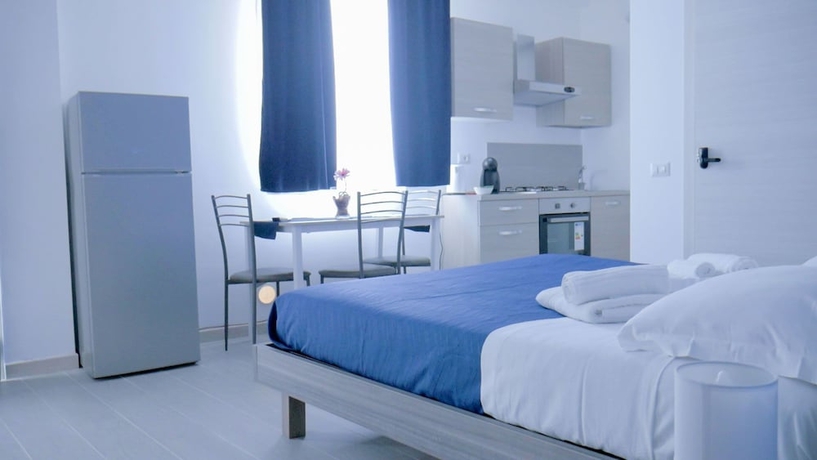 Imagen de la habitación del Naxos Laguna Beach. Foto 9