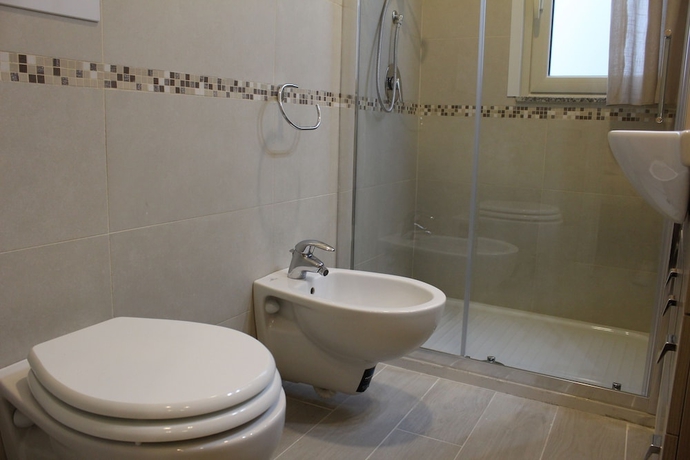 Imagen de la habitación del Naxos Laguna Beach. Foto 13