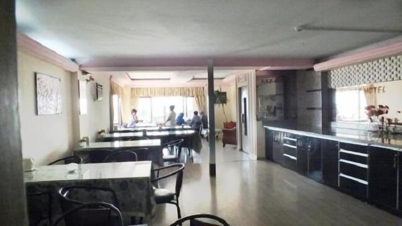 Imagen del bar/restaurante del Naz Hotel. Foto 4