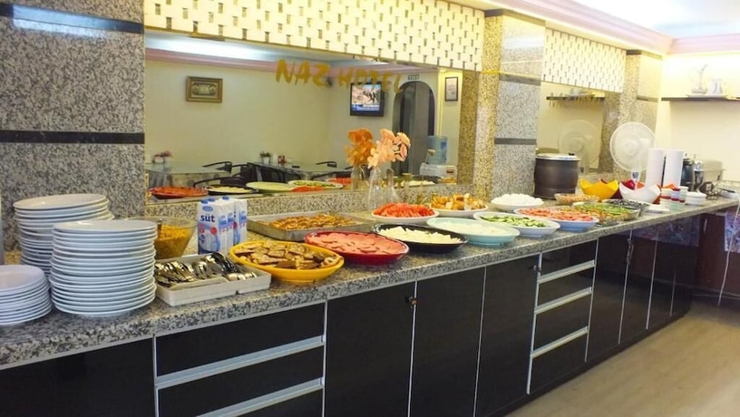 Imagen del bar/restaurante del Naz Hotel. Foto 5