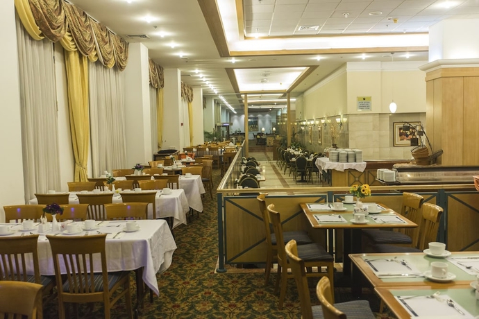Imagen del bar/restaurante del Nazareth Plaza Hotel. Foto 4
