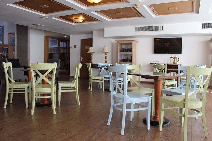 Imagen del bar/restaurante del Nazareth Plaza Hotel. Foto 5