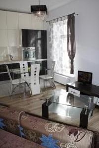 Imagen de los interiores del Near Station. Foto 2