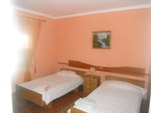 Imagen de la habitación del Nefama Pensao. Foto 3