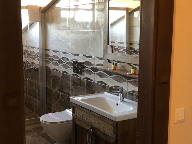 Imagen de la habitación del Nehir Suit Hotel. Foto 17