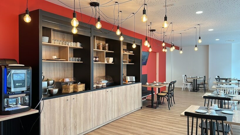 Imagen del bar/restaurante del Nemea Appart Hotel Coliseum Amiens Centre. Foto 18