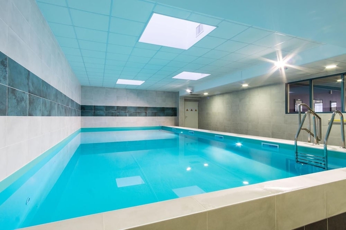 Imagen de la piscina del Nemea Appart Hotel Quai Victor Tours Centre. Foto 18