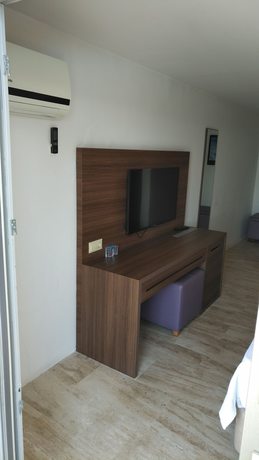 Imagen de la habitación del Neopol Hotel Deluxe. Foto 6
