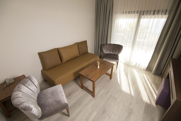 Imagen de la habitación del Neopol Hotel Deluxe. Foto 7