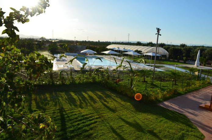 Imagen de la piscina del Neroli Bio Relais. Foto 18