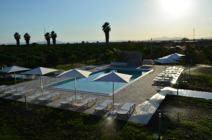 Imagen de la piscina del Neroli Bio Relais. Foto 20