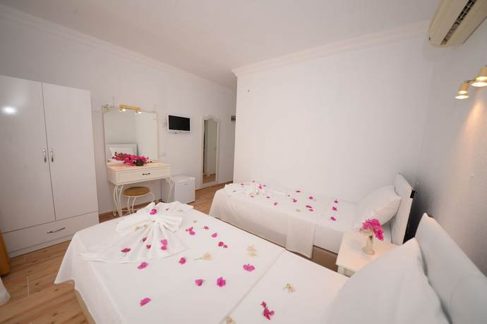 Imagen de la habitación del Neruda Hotel. Foto 10