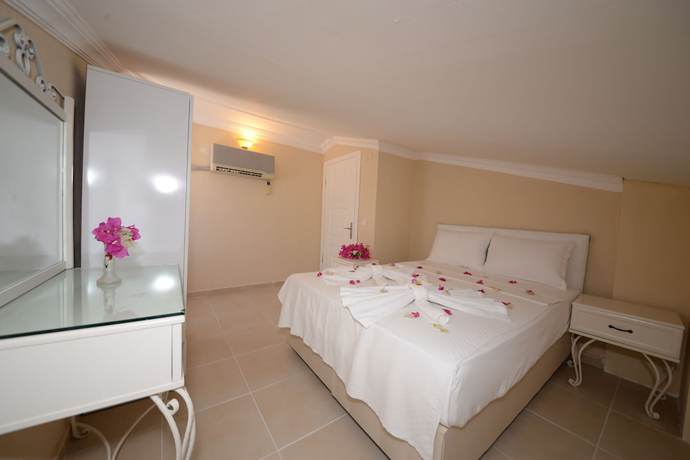 Imagen de la habitación del Neruda Hotel. Foto 11