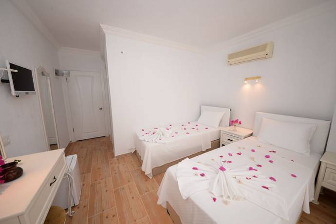 Imagen de la habitación del Neruda Hotel. Foto 16