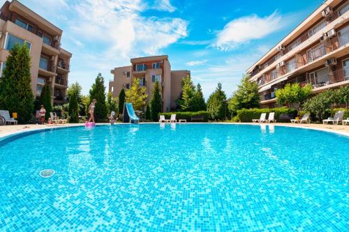 Imagen general del Nessebar and Holiday Fort Apartments. Foto 3