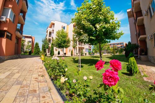Imagen general del Nessebar and Holiday Fort Apartments. Foto 4
