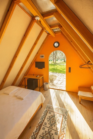 Imagen de la habitación del Nest Beach Bungalows Dat&ccedil;a. Foto 11