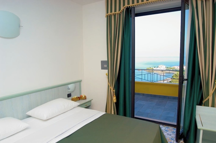 Imagen de la habitación del Nettuno Hotel Palace. Foto 8