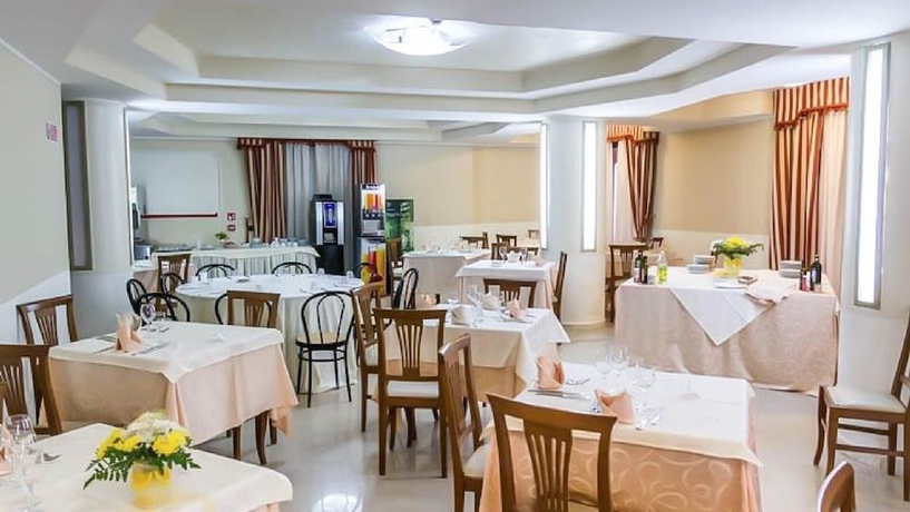 Imagen del bar/restaurante del Nettuno Hotel Palace. Foto 3