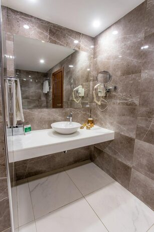 Imagen de la habitación del Nevali Hotel. Foto 15