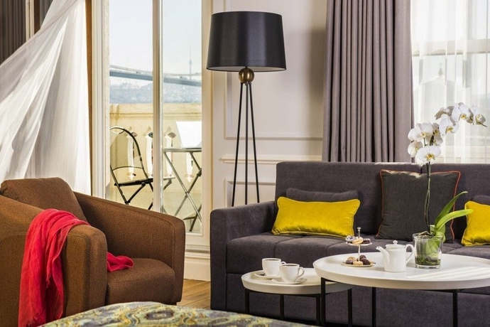 Imagen de los interiores del Nevv Bosphorus Hotel and Suites. Foto 18