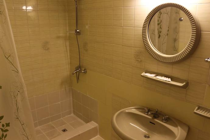 Imagen de la habitación del New Avon Hotel. Foto 11