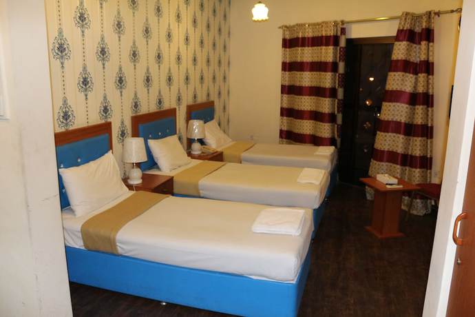 Imagen de la habitación del New Avon Hotel. Foto 12