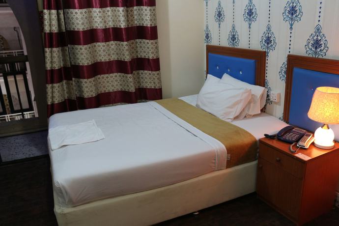 Imagen de la habitación del New Avon Hotel. Foto 14
