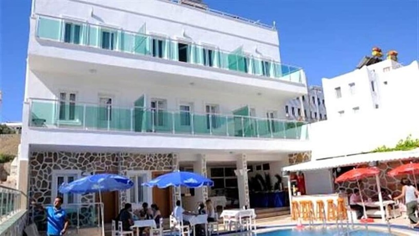 Imagen de la piscina del New Bodrum Hotel. Foto 11