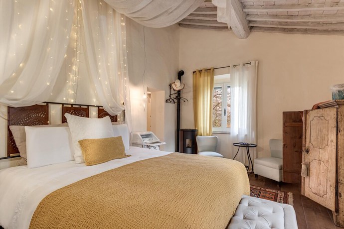 Imagen de la habitación del New Casale Volare Stylish Tuscany Farmhouse With House Chef Pool Pet Friendly Thermal Baths. Foto 8