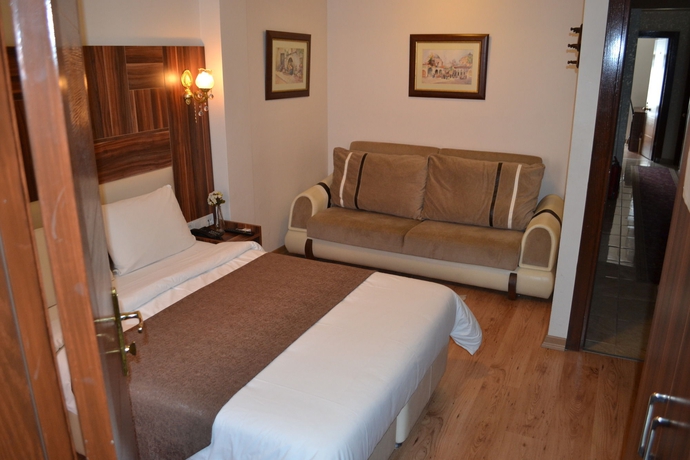 Imagen de la habitación del New Fatih Hotel. Foto 8