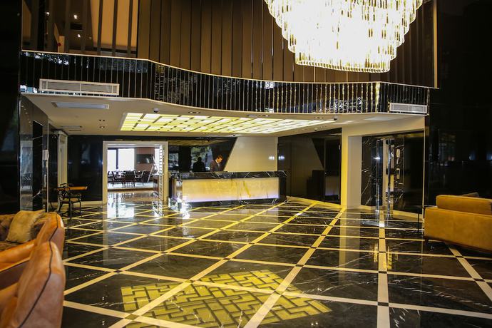 Imagen de los interiores del New Gate Hotel. Foto 19
