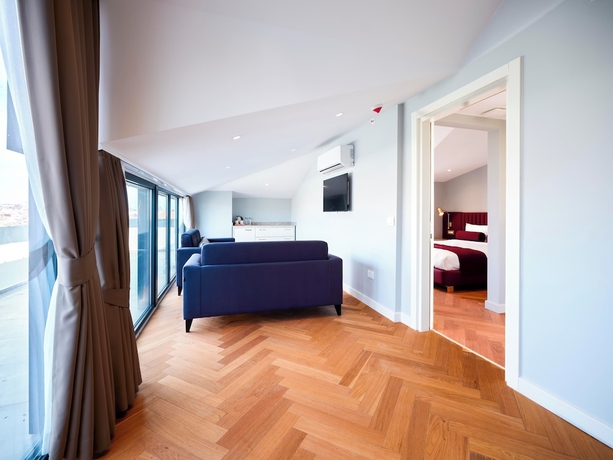 Imagen de la habitación del New Inn Hotel Old Town. Foto 11