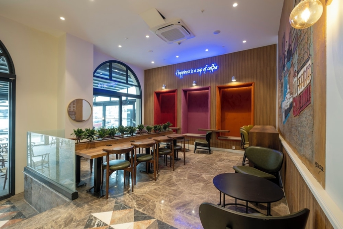 Imagen de los interiores del New Inn Hotel Old Town. Foto 19