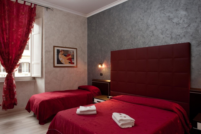 Imagen de los interiores del New Inn, Roma. Foto 14