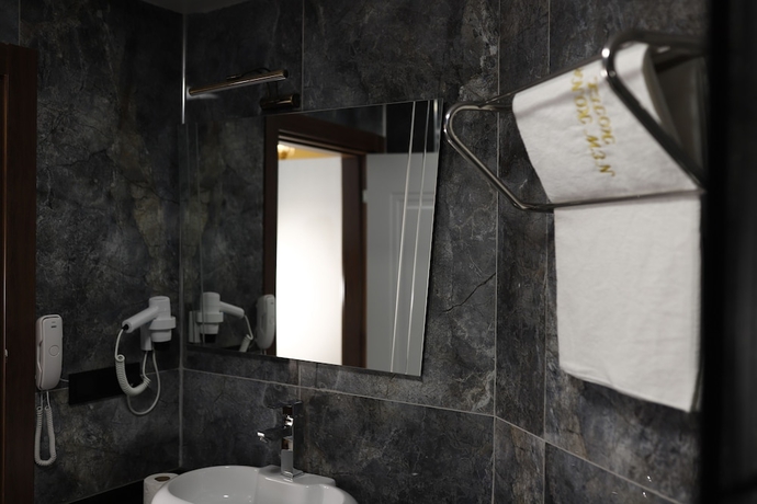 Imagen de la habitación del New Konak Hotel. Foto 14