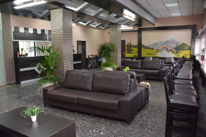 Imagen de los interiores del New Metropole Hotel. Foto 10
