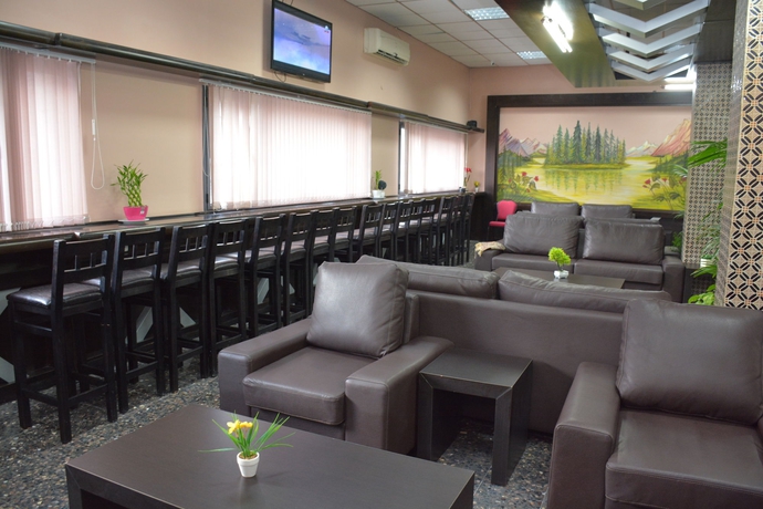 Imagen de los interiores del New Metropole Hotel. Foto 12